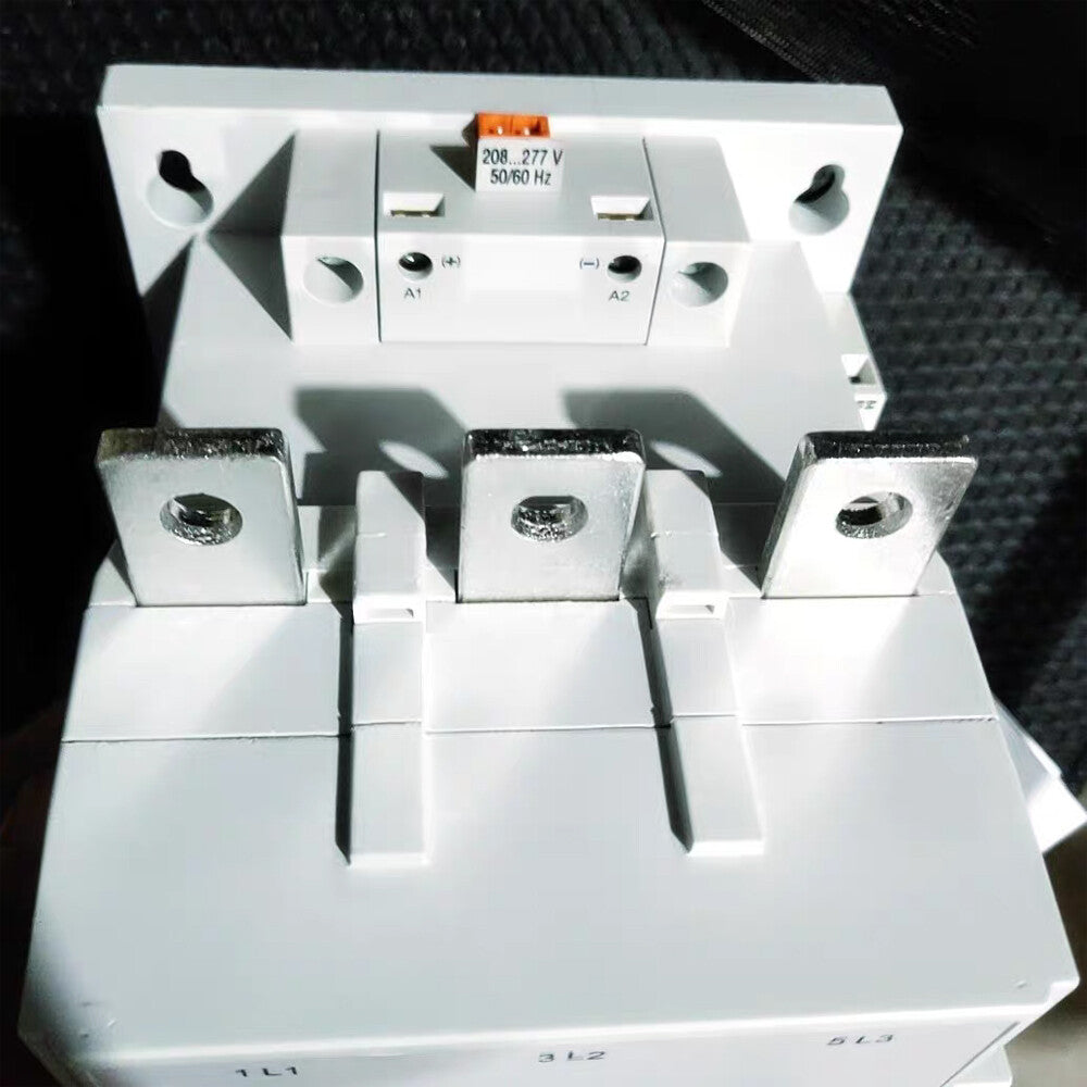 1PCS 100-D210 100-D210EA11 100-D210 EA11 Allen-Bradley AC208-277V