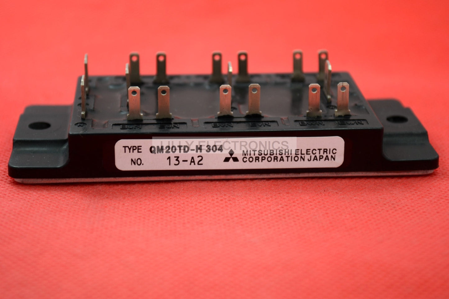 QM20TD-H304 Package:MODULE 122 x 32 Pixel Format